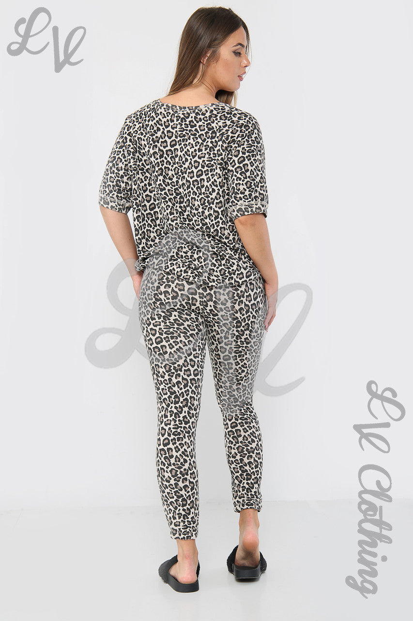 Ladies Animal Leopard Print Sweatshirt Top Stone - Unit Price £11.99