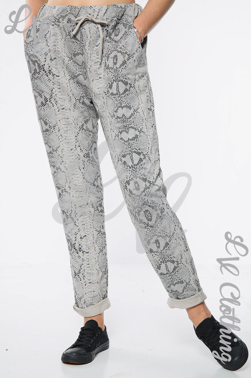 Dames Joggingbroek met Slangenprint Taupe Stukprijs €9,99