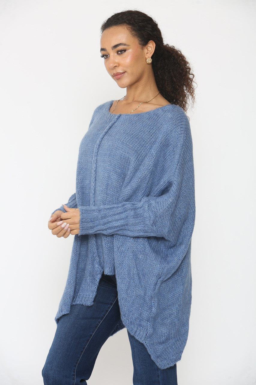 GEBREIDE BATWING TRUI IN OVERSIZED DENIM STIJL