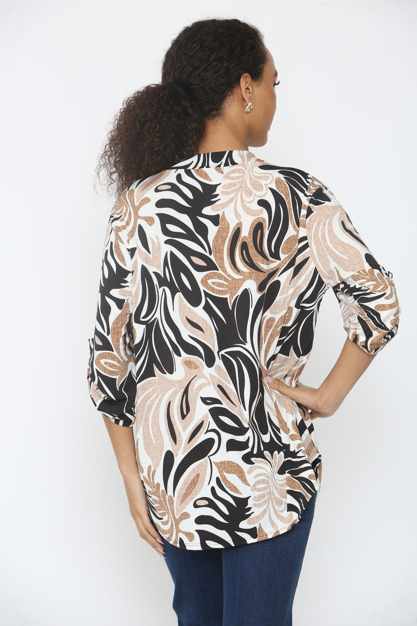 ABSTRACTE BLADPRINT SLINKY BLOUSE MET V-HALS - ZWART