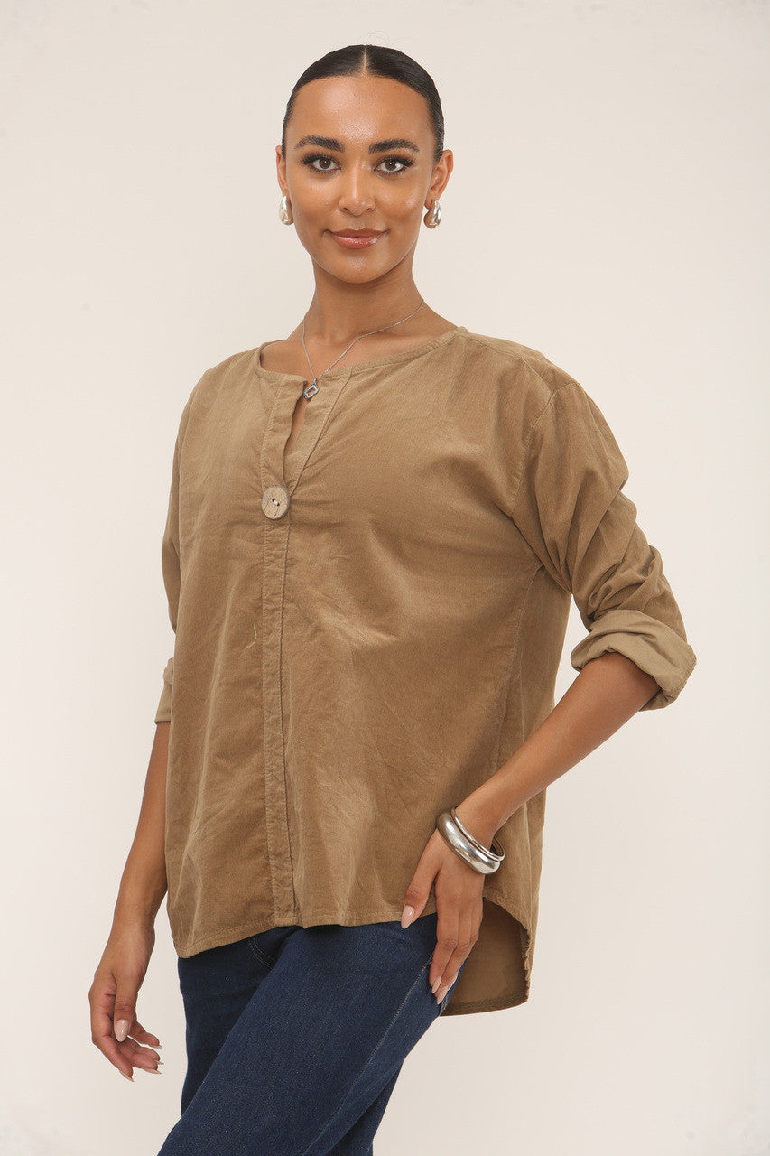 CORDUROY TOP MET INSNIJDING IN DE HALS TAN