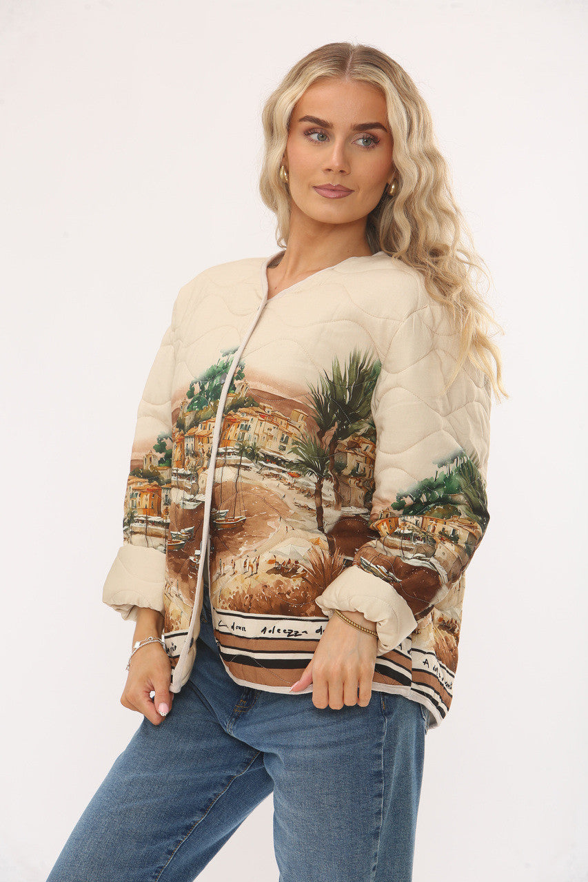 GEWATTEERDE JAS MET LANDSCHAPSPRINT - BEIGE