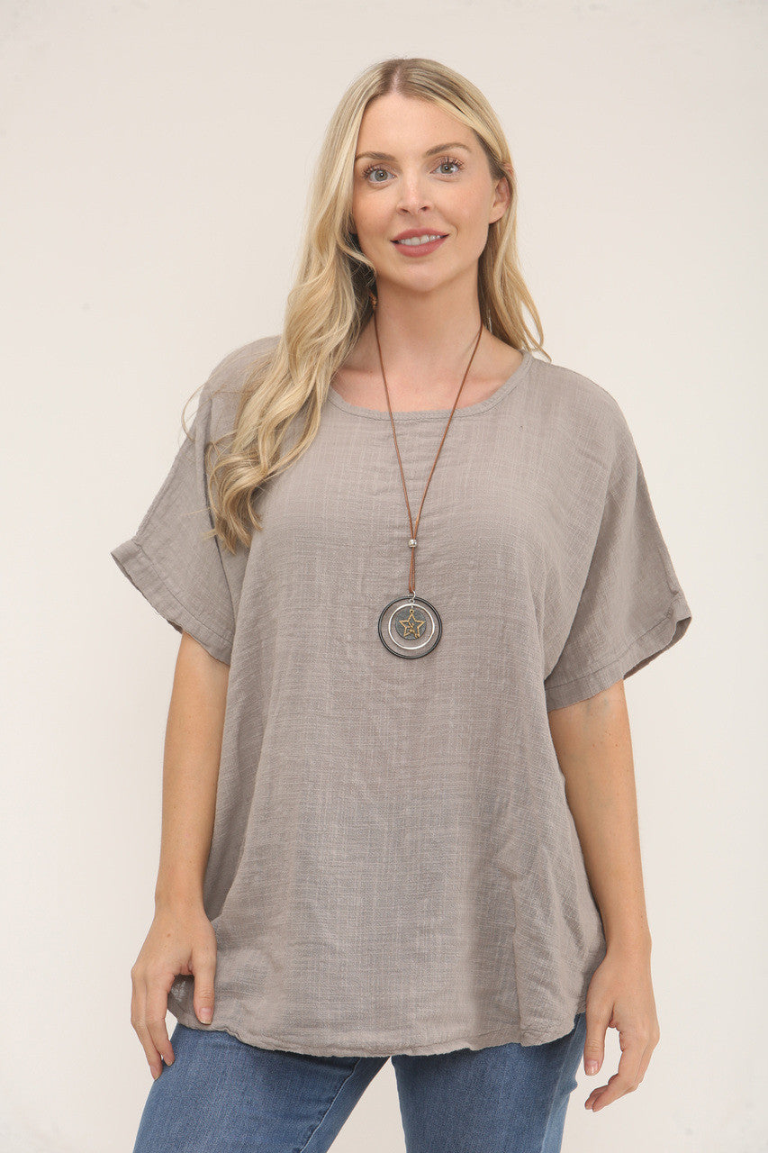 GEHAAKTE TOP MET DETAIL OP DE RUG - TAUPE