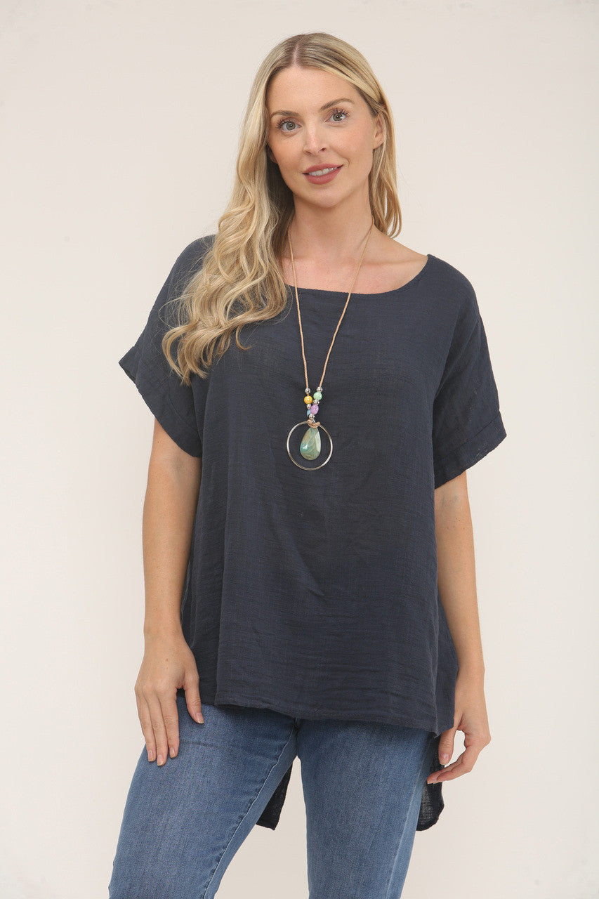 TOP MET KNOPEN ACHTEROP EN KETTING MARINEBLAUW