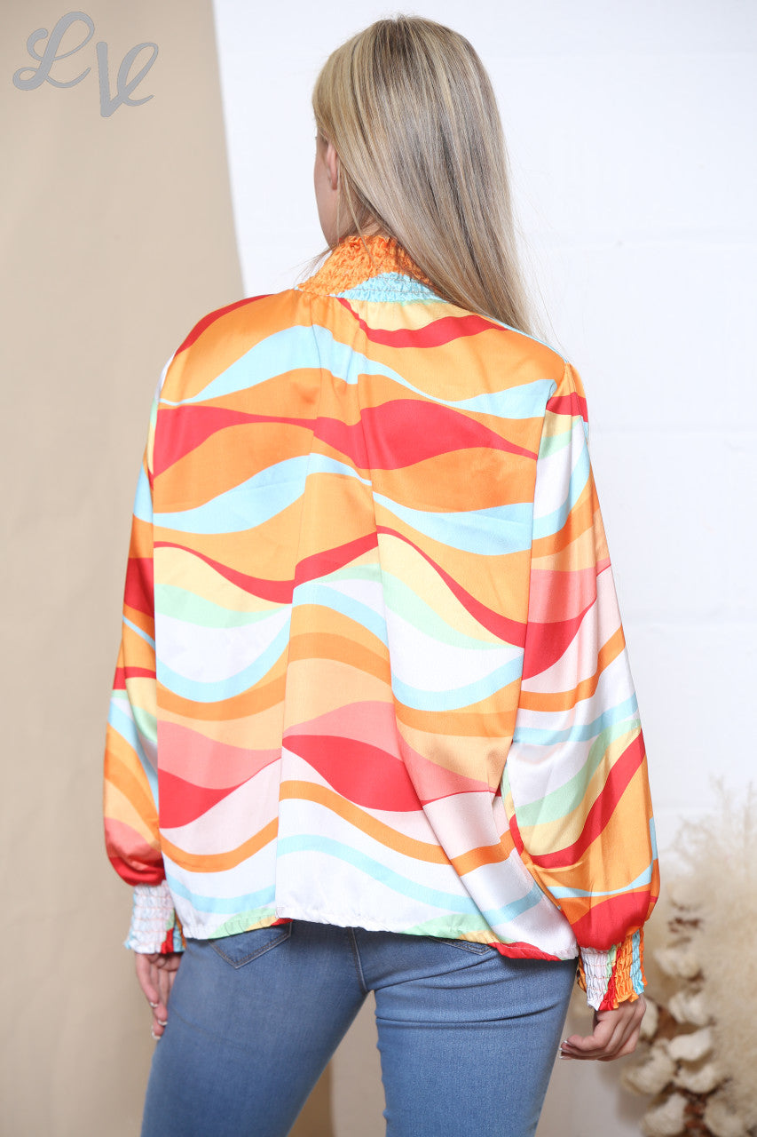 Dames Meerkleurige Retro Wave Print Blouse met Geplooide Hals Oranje