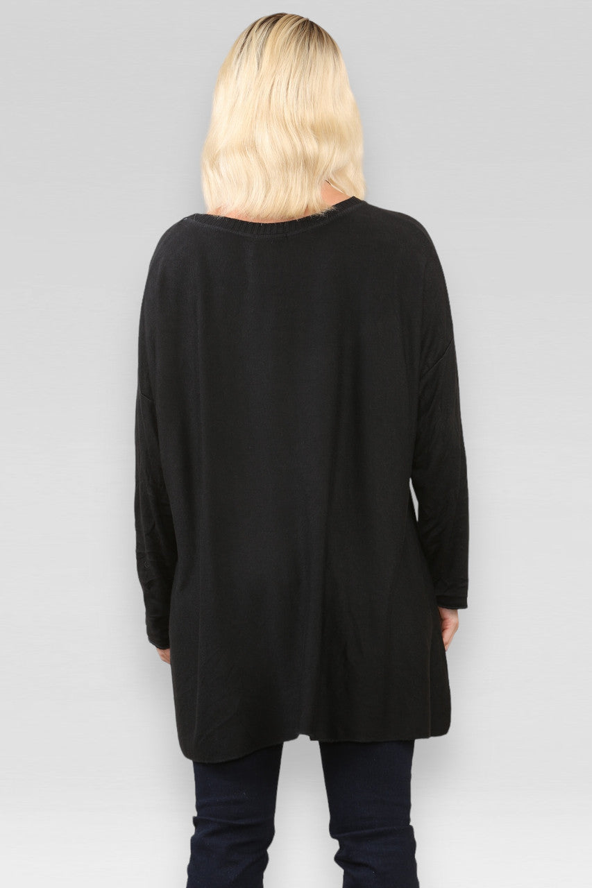 FIJNGEBREIDE TOP ZWART MET KETTING