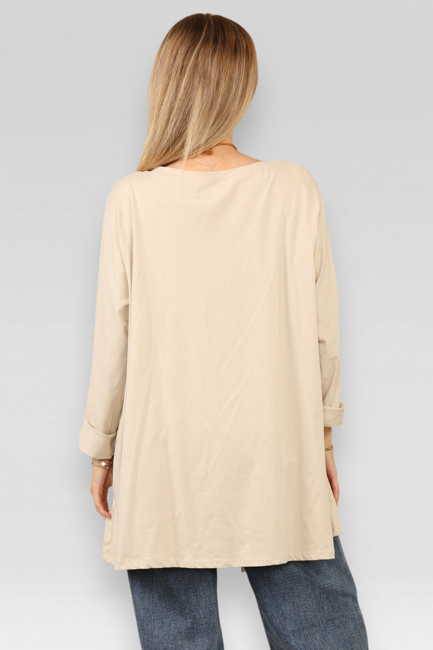 POCKET CUT OUT DETAIL TOP WITH NECKLACE STONE