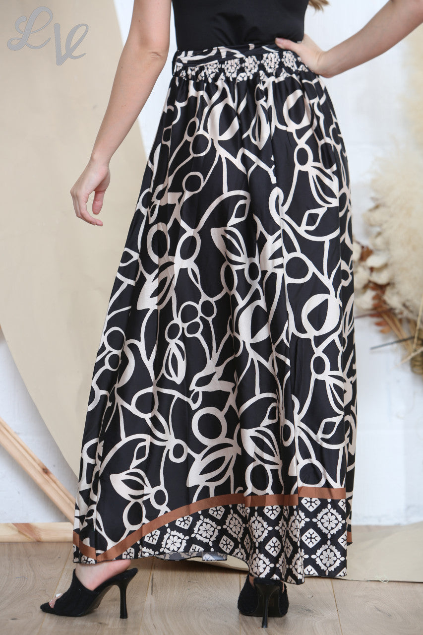 Ladies Abstract Print Border Skirt Black