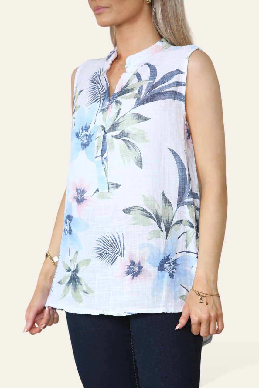 WITTE MOUWLOZE BLOES TOP MET TROPISCHE PRINT EN GRANDAD-KRAAG