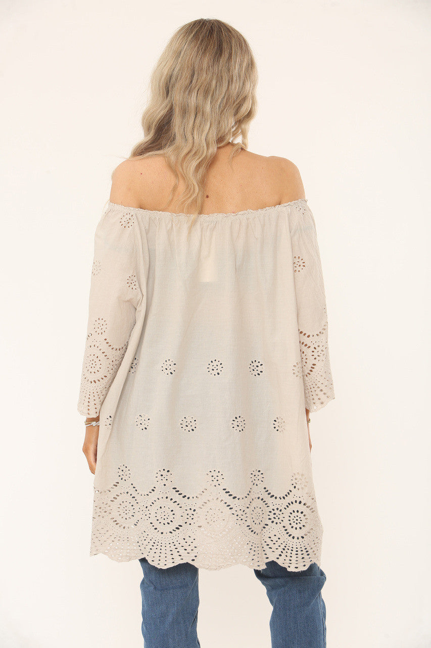 OFF-THE-SHOULDER TOP MET OOGJESDESIGN - STONE