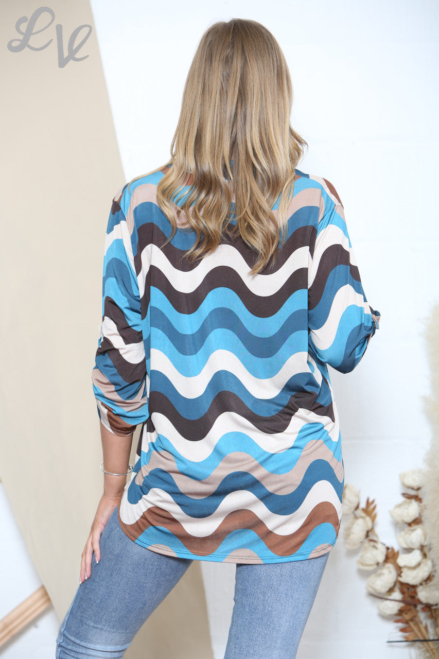 Dames V-hals shirt met golvende print blauw