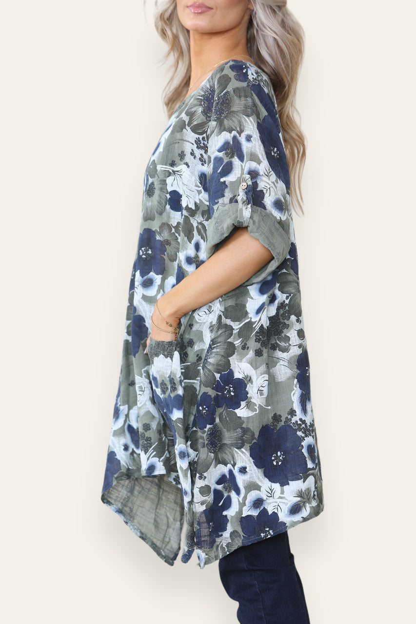 TOP MET BLOEMENPRINT EN ZAKDOEKZOOM KHAKI