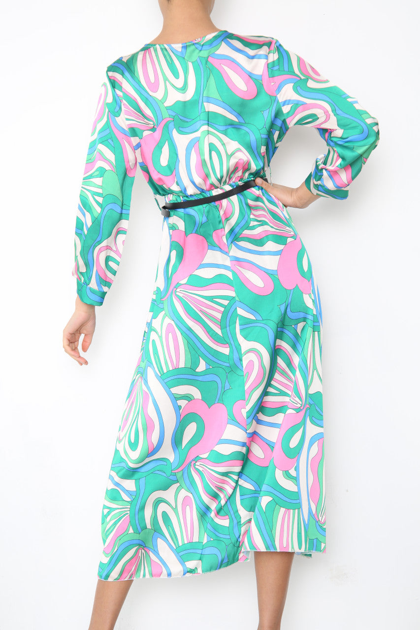 Dames gewaagde wikkeljurk met wervelprint en riem groen