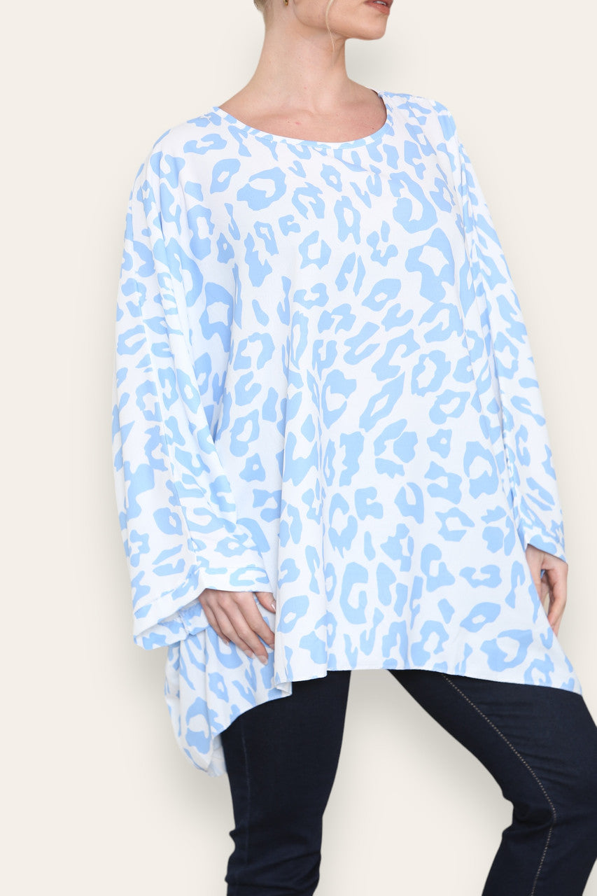 BATWING LEOPARD PRINT TOP BLUE