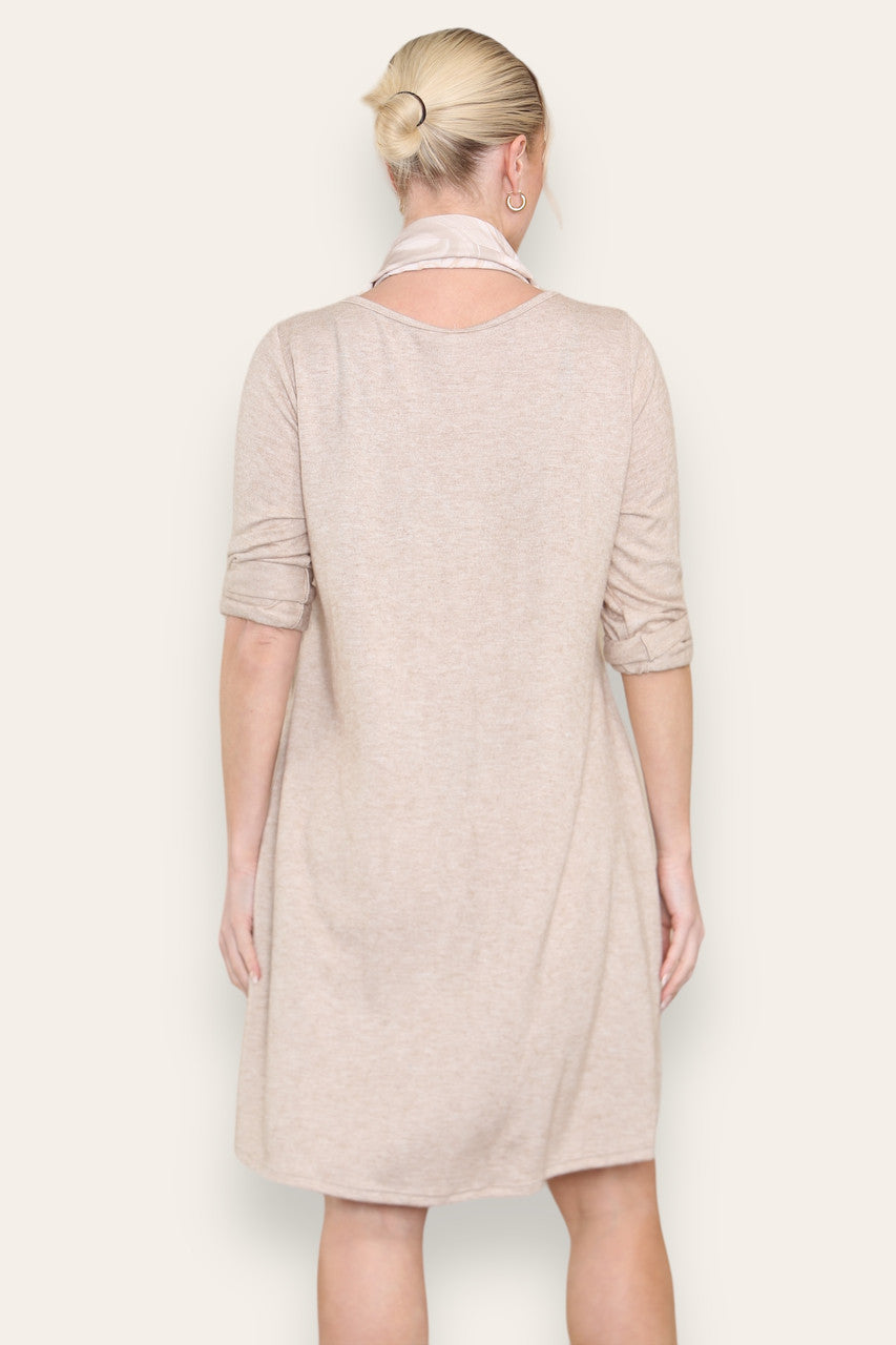 PLAIN FINE KNIT DRESS WITH PRINTED SILKY SCARF STONE