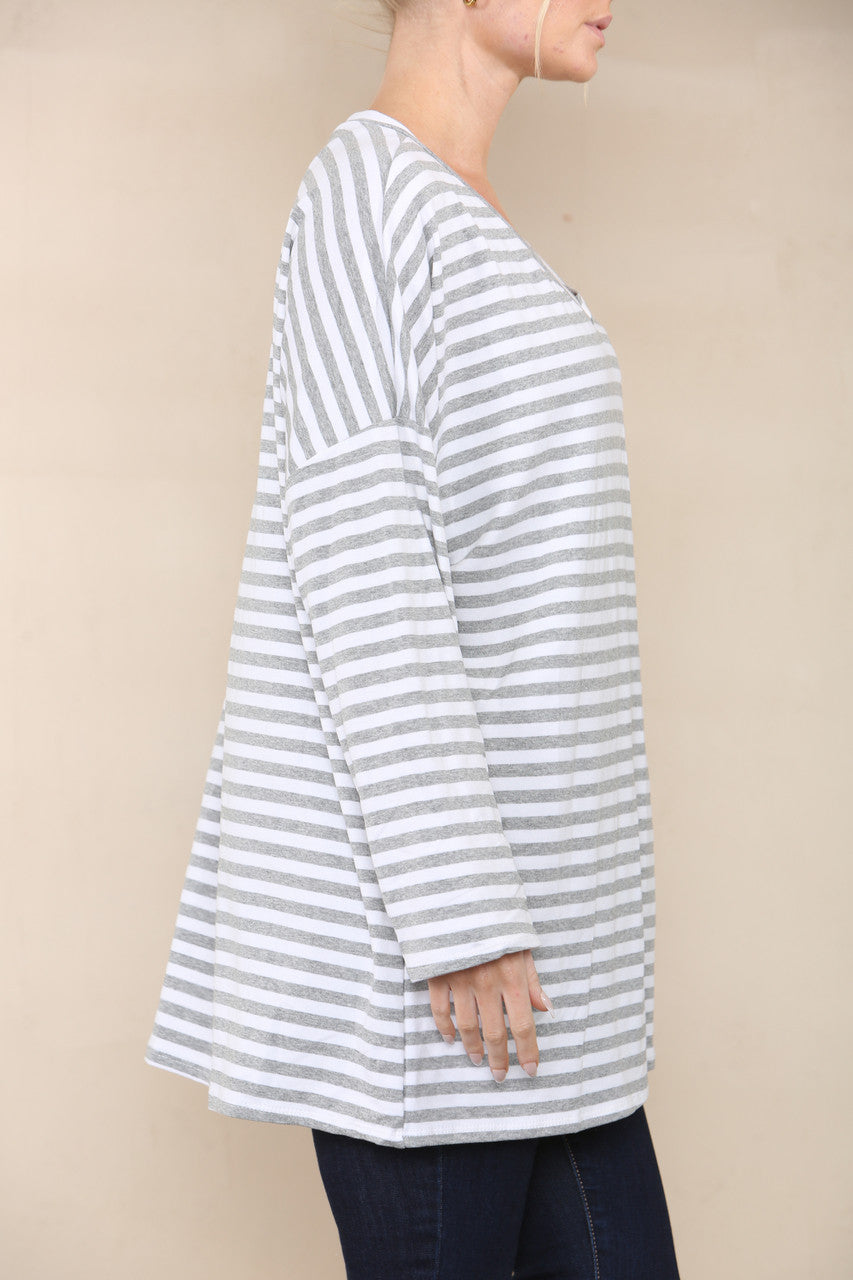V-NECK STRIPED LONG SLEEVE TOP GREY