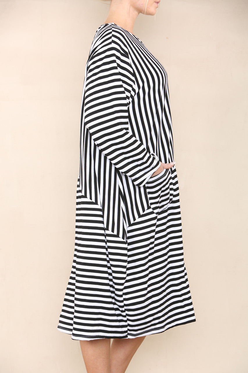 CONTRAST STRIPED DRESS BLACK