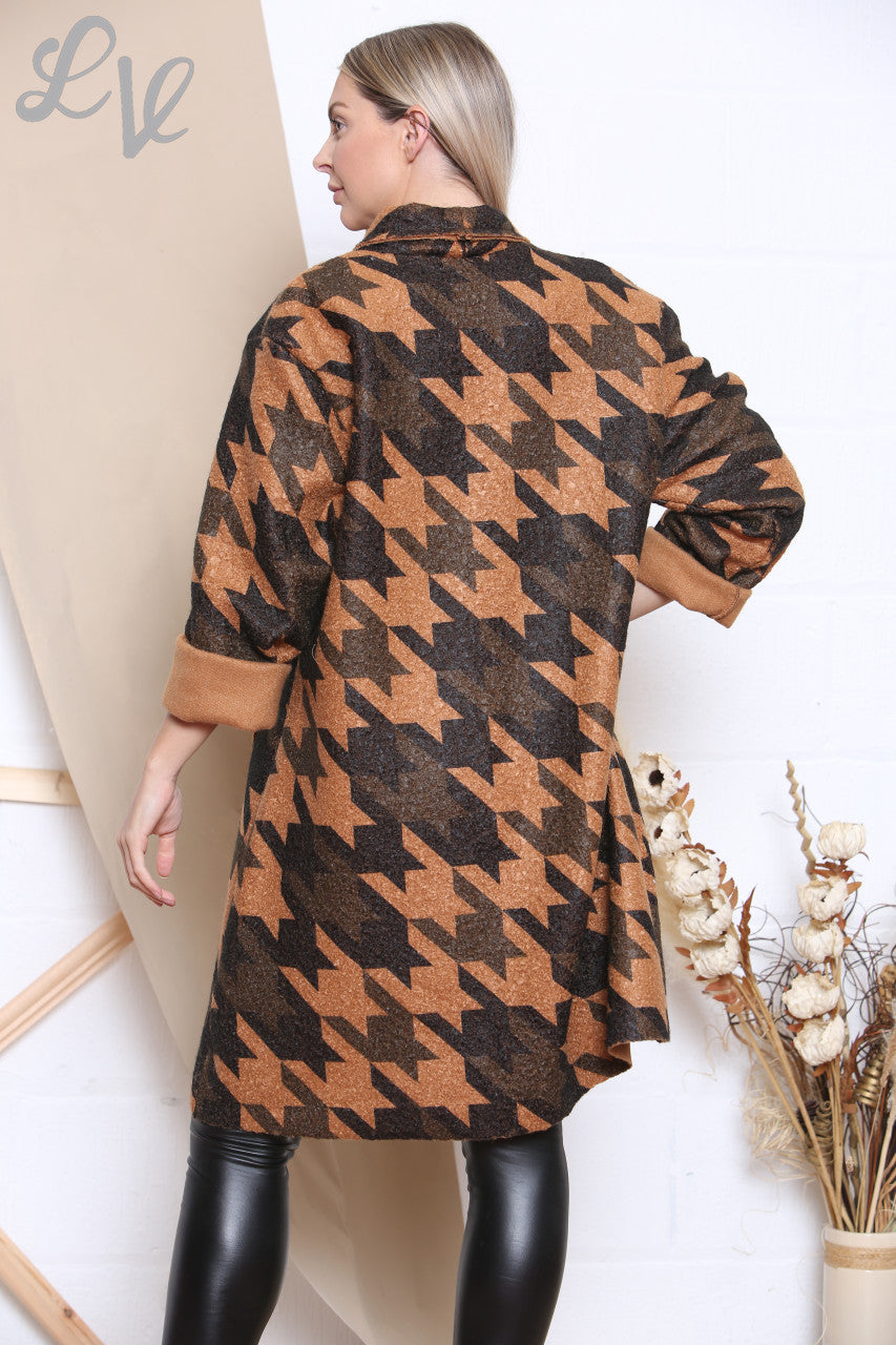 Dames jas met hondentandprint, kaki. Prijs per stuk: €12,99