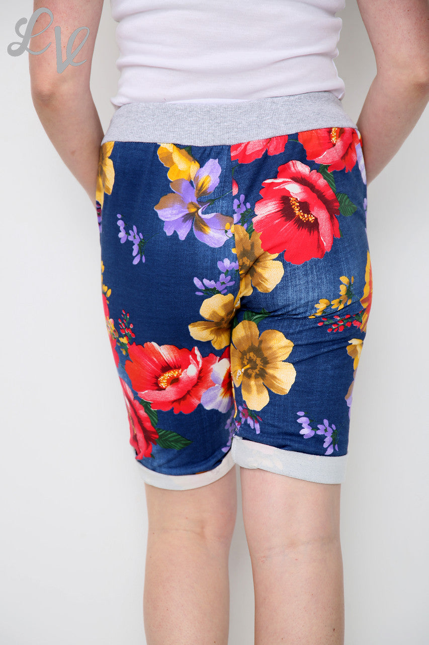 Ladies Plus Size Floral Poppy Print Print Shorts Navy - Unit Price £6.50