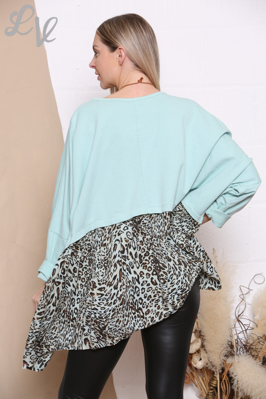 Ladies Lagenlook Floaty Leopard Print Top With Necklace Tiffany
