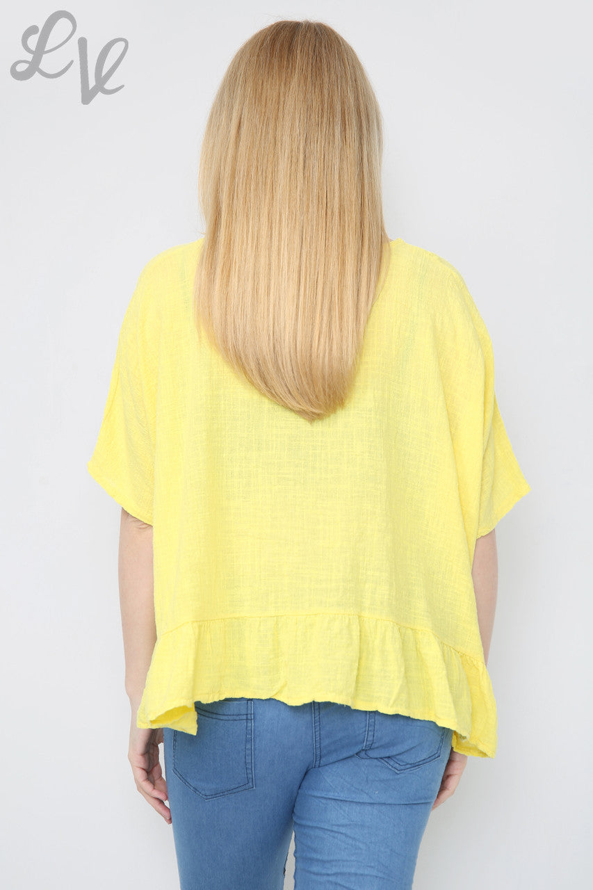Dames top met ruches en ketting Mosterdstukprijs € 8,99