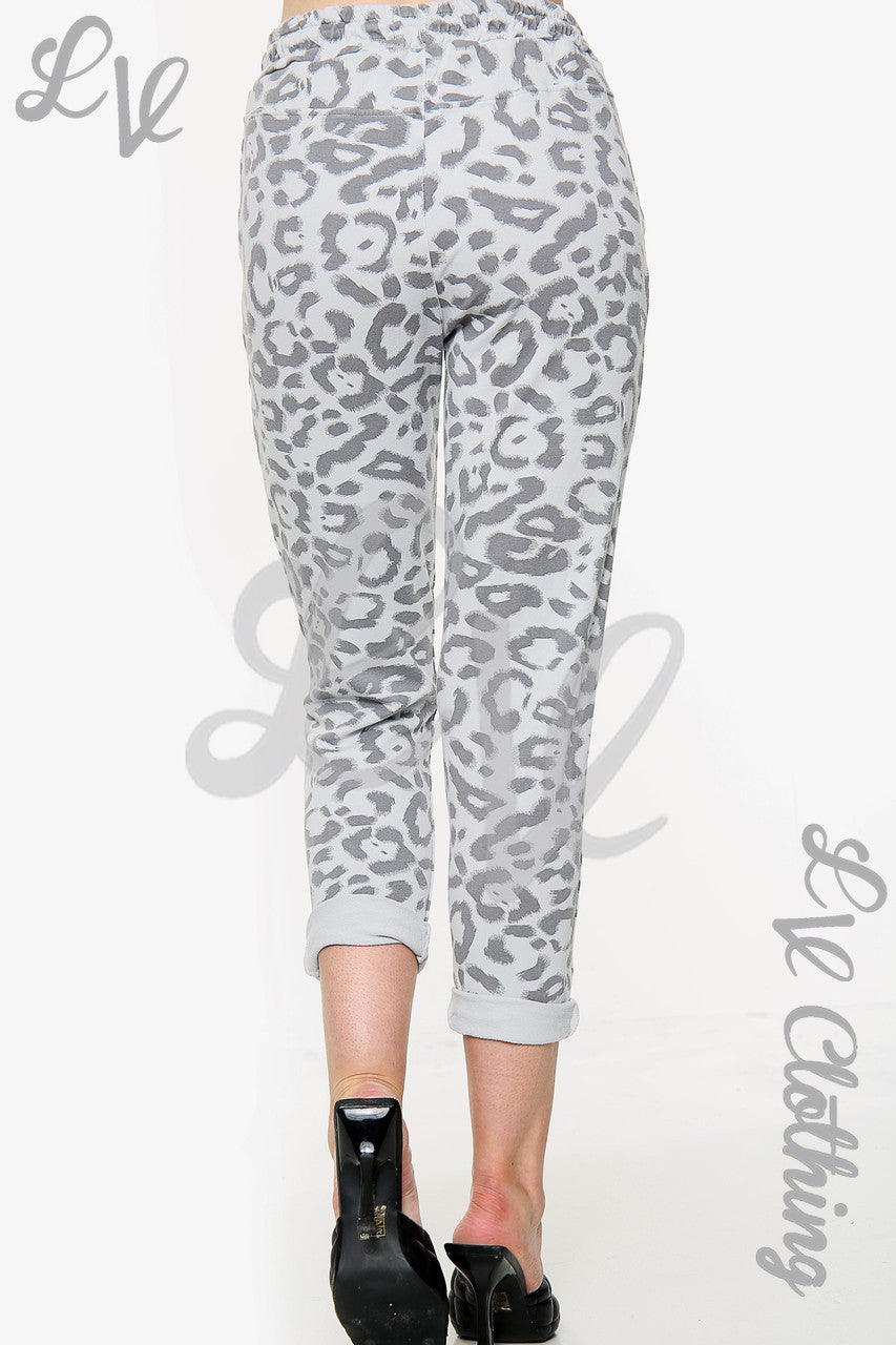 Dames Luipaardprint Joggingbroek Zilver Stukprijs € 13,99