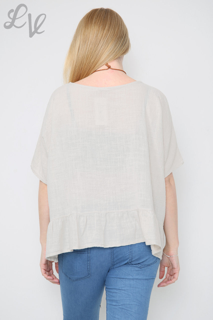 Ladies Frill Hem Top With Necklace Stone