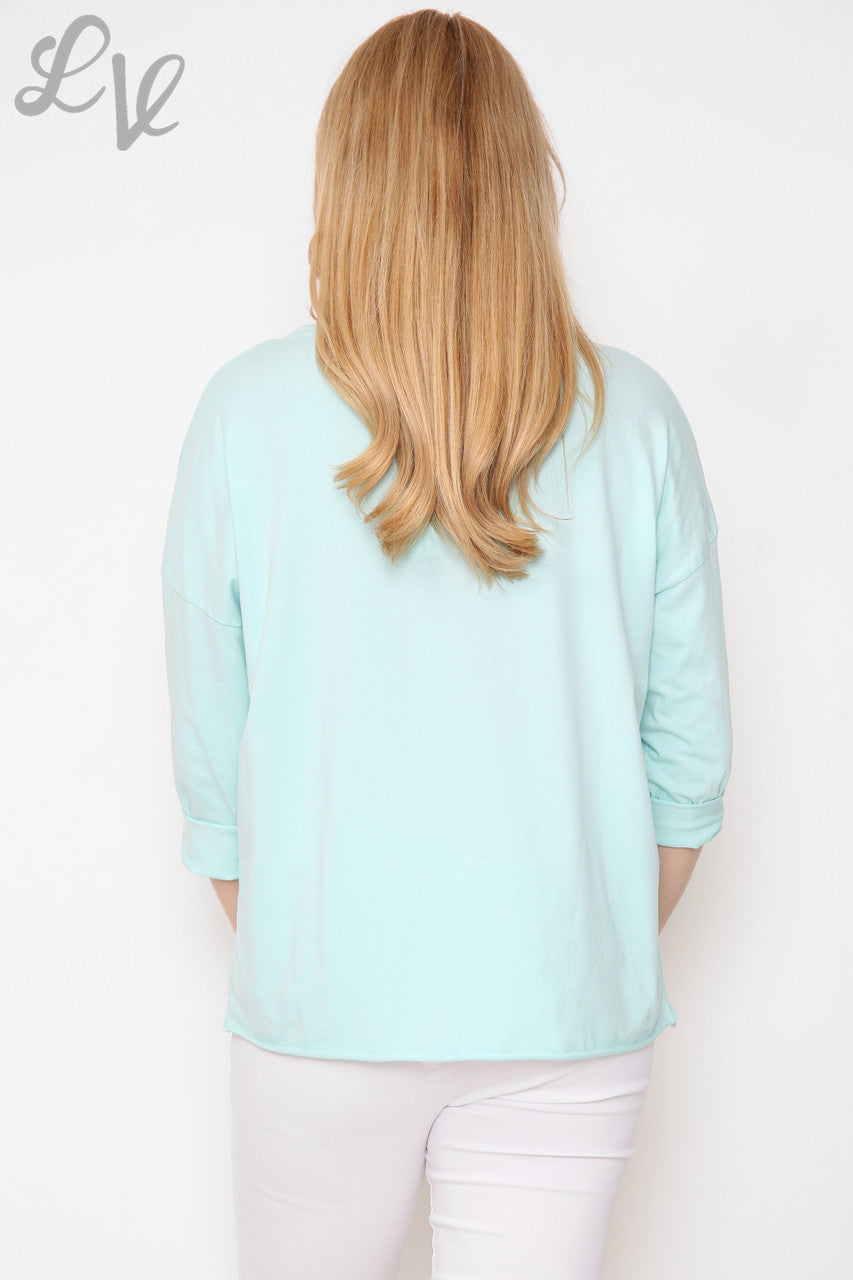 Dames Graphic Top met Ster Tiffany Prijs per stuk €9,99