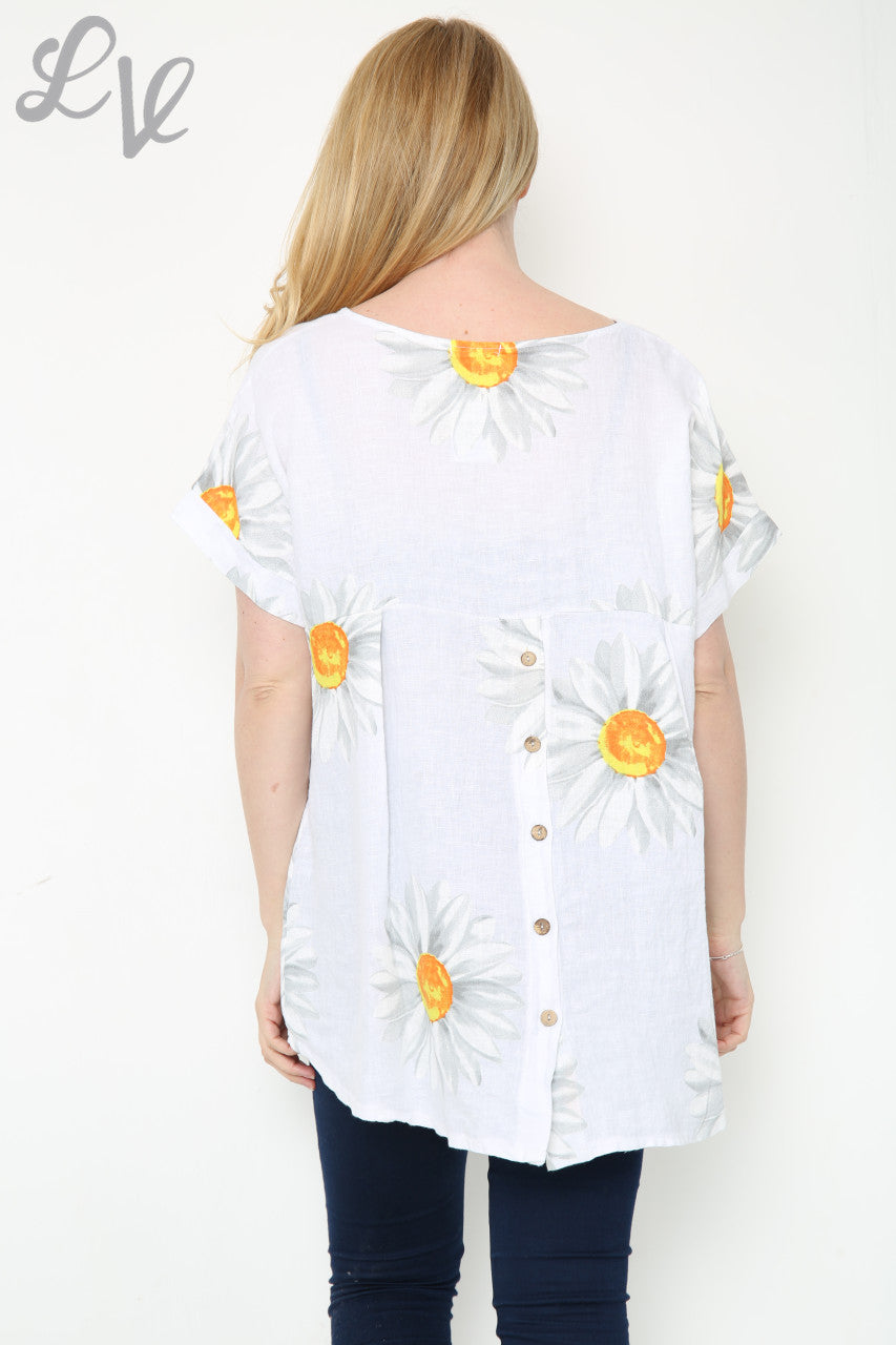 Dames Top Met Madeliefjes Knopen Op De Rug Wit Prijs Per Stuk €10,99