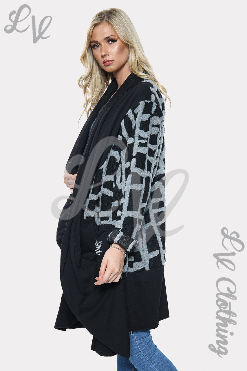 Dames Oversized Wollen Jas met Abstracte Print Zwart Stukprijs € 25,99