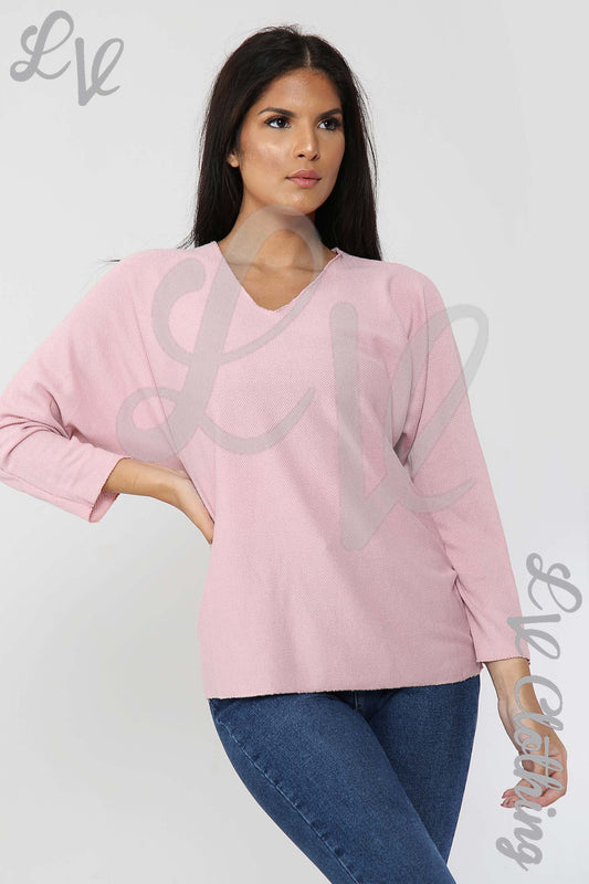 Dusty pink V-neck fine knit top with long sleeves