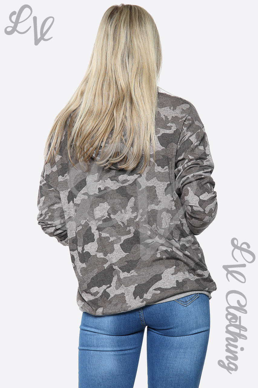 Dames Camouflageprint Sequin Lasergesneden Top met Capuchon Dusty Pink Stukprijs €14,99