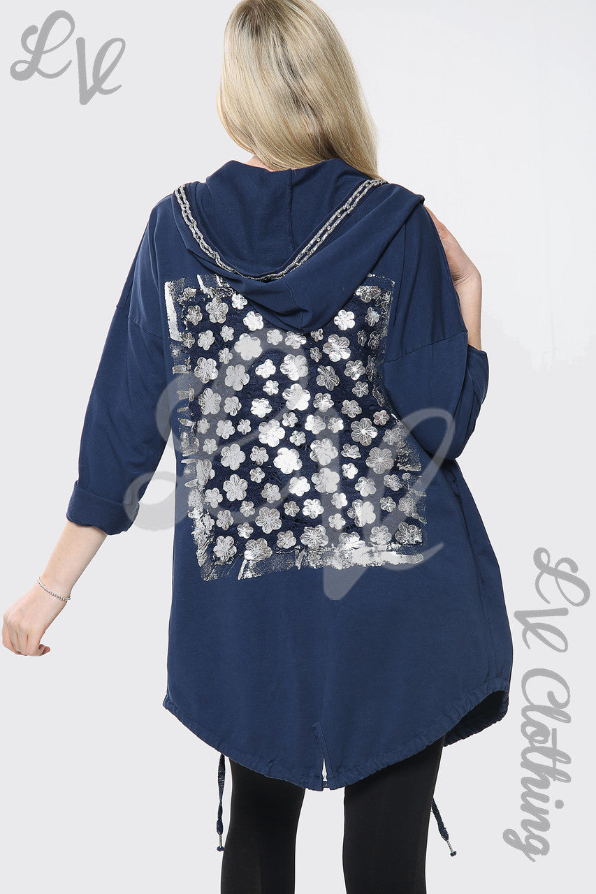 Damesjas met capuchon en bloemenfoliedetail achterzijde navy - Prijs per stuk £18.99