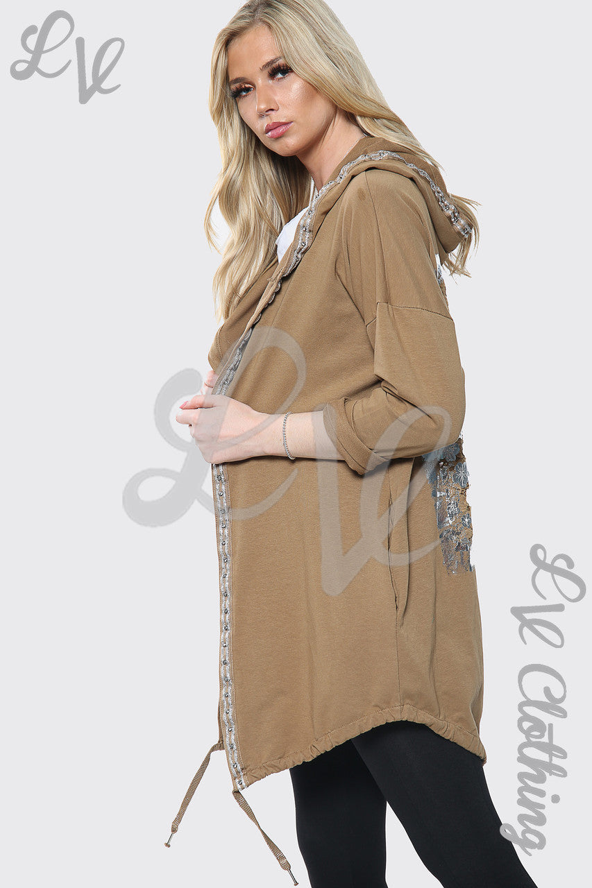 Damesjack Met Capuchon En Foliebloemmotief Achterkant Beige - Stukprijs € 10,99
