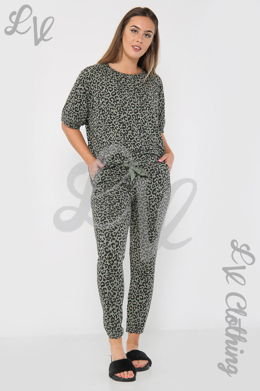 Ladies Animal Leopard Print Sweatshirt Top Khaki - Unit Price £11.99
