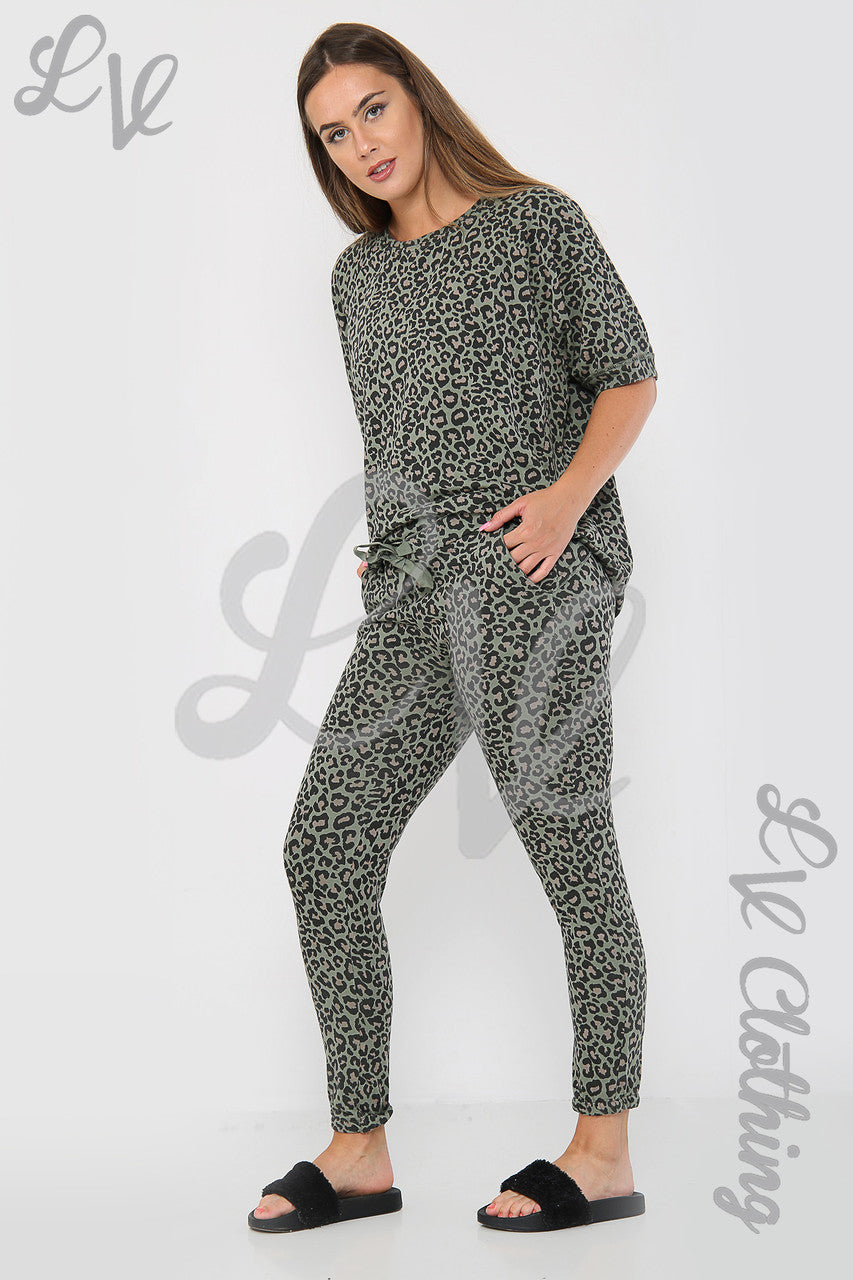 Ladies Animal Leopard Print Sweatshirt Top Khaki - Unit Price £11.99