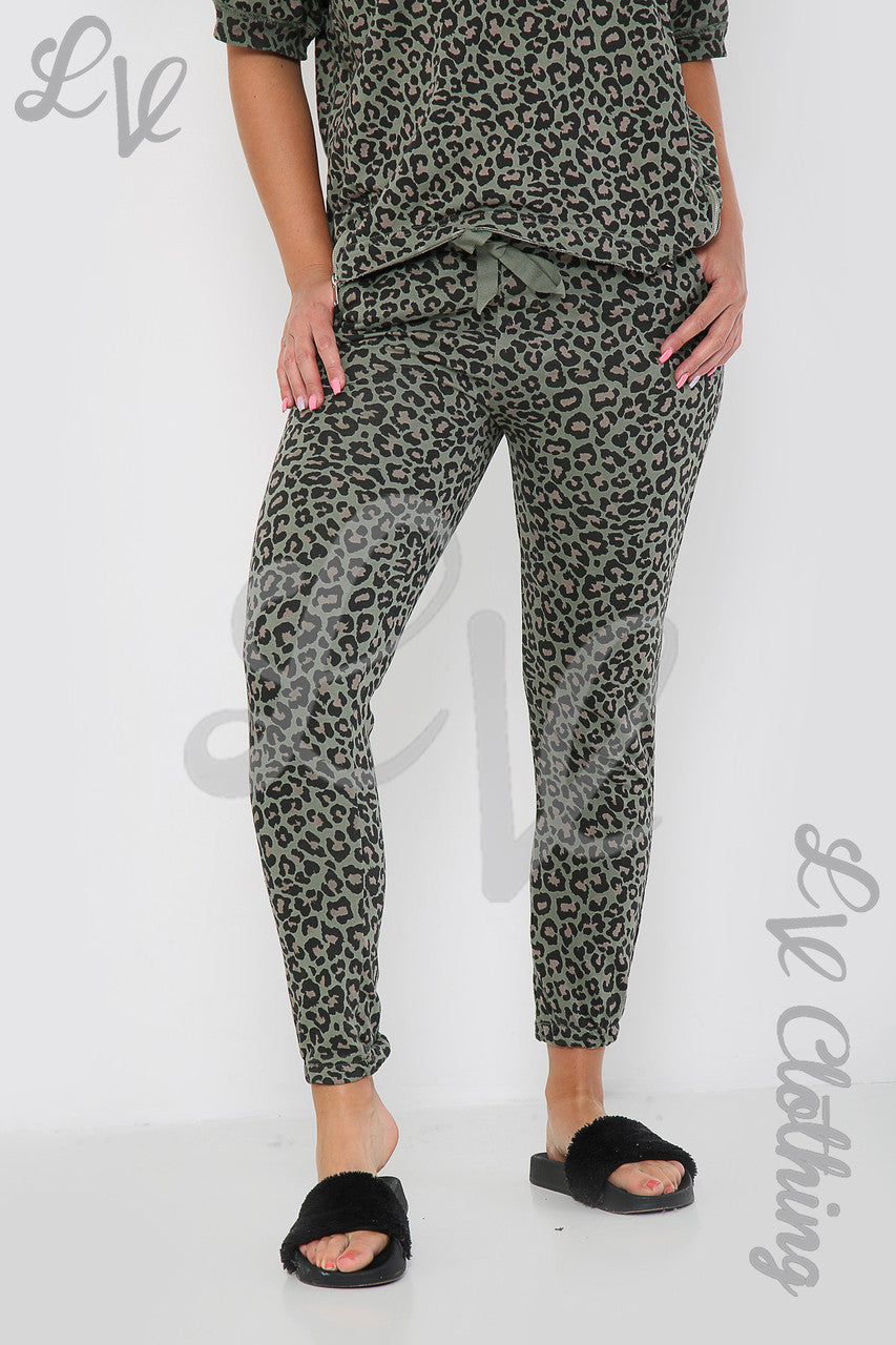 Ladies Animal Leopard Print Sweatshirt Top Khaki - Unit Price £11.99