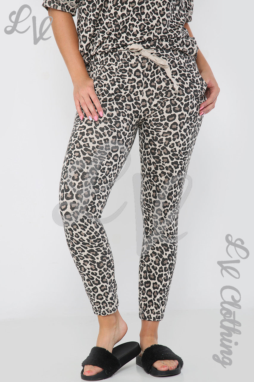Ladies Animal Leopard Print Sweatshirt Top Stone - Unit Price £11.99