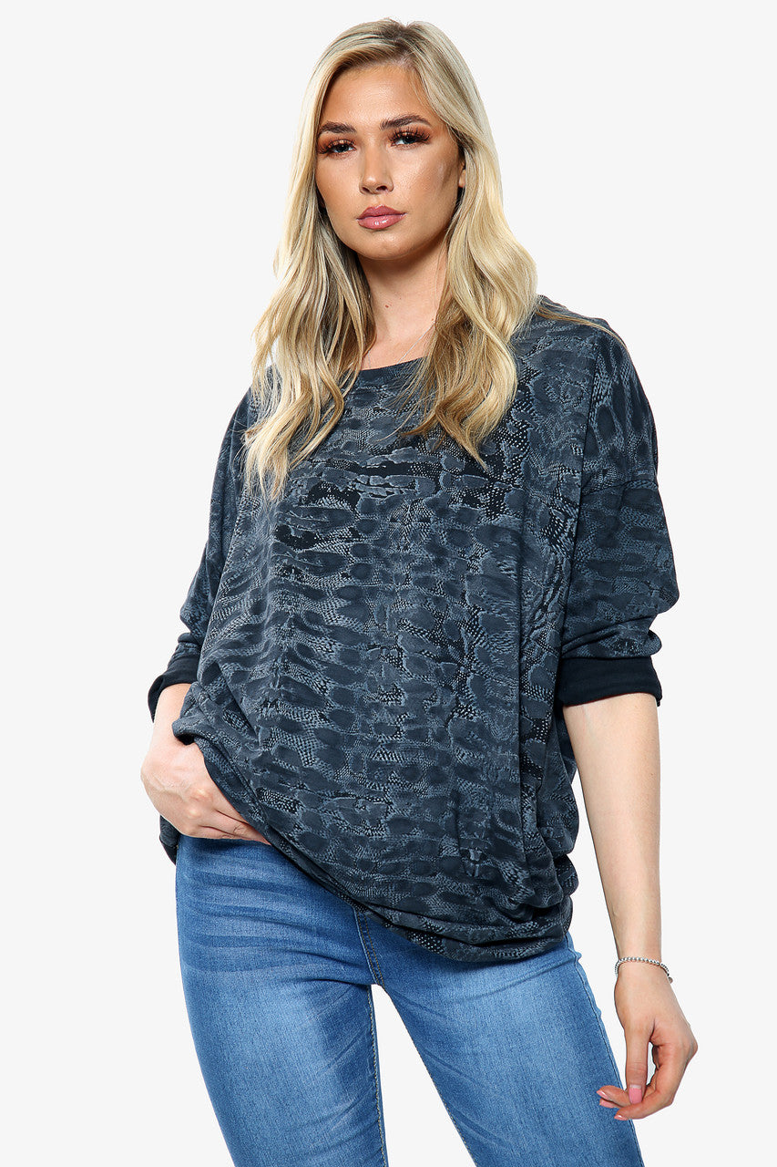 Dames Oversized Sweatshirt met Slangenprint Zwart Prijs per stuk € 9,99