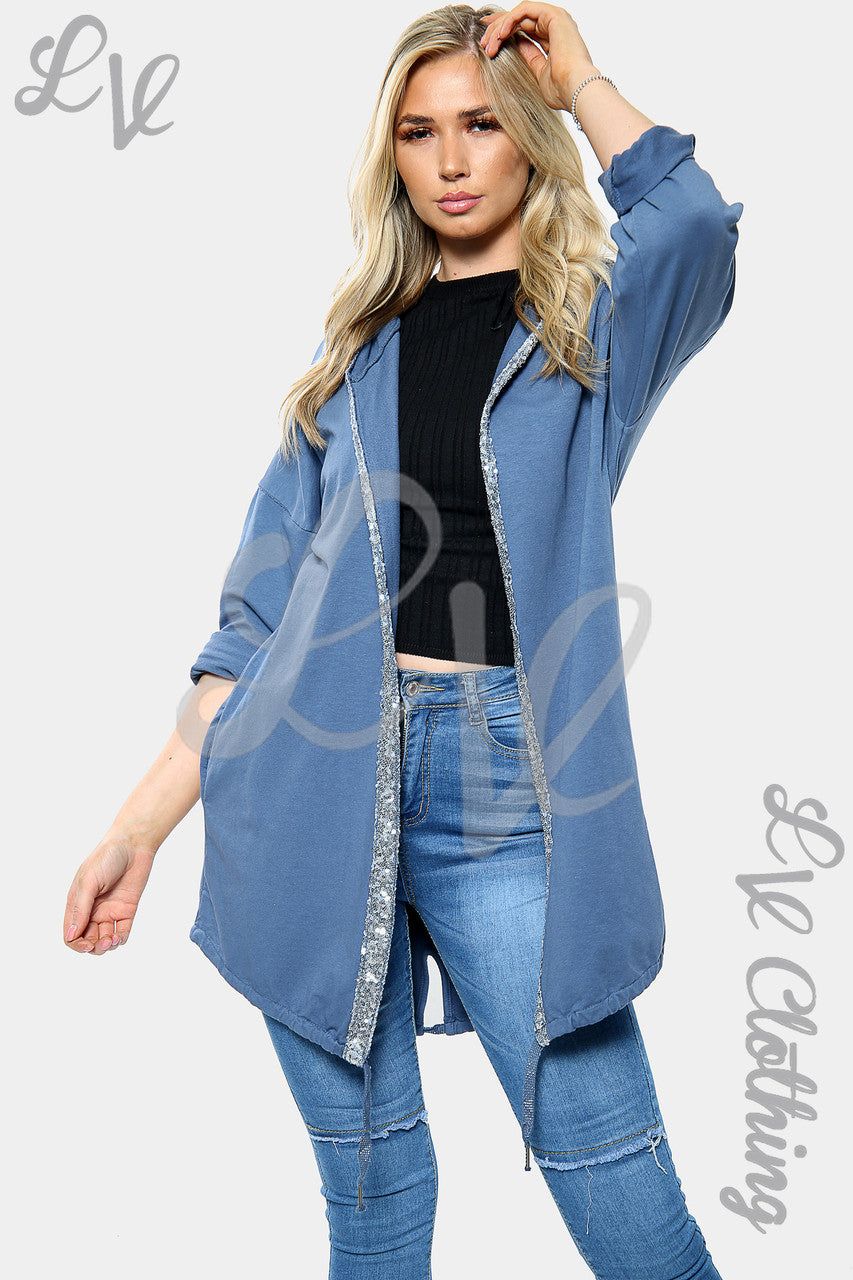 Dames cardigan met capuchon en lovertjesster op de rug, denim per stuk € 18,99