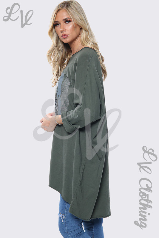 Oversized slogan sweatshirt in dark green with long sleeves and front graphic