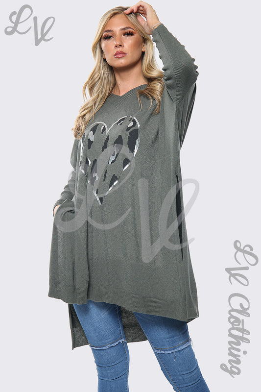 Oversize heart-print jumper top, dark green-grey with long sleeves and relaxed fit