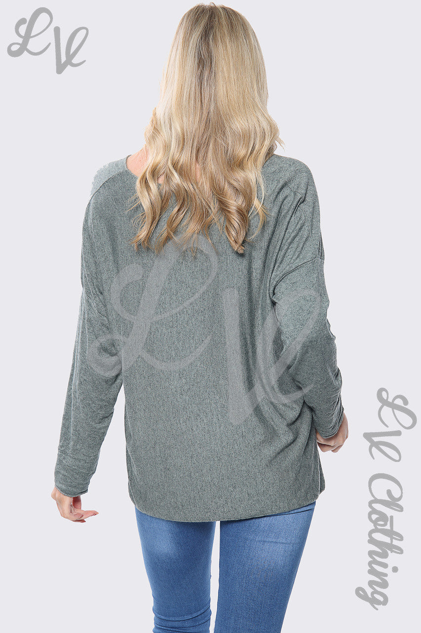 Dames Mooie Trui met Slogan en Zilverfolie Khaki Prijs per stuk €10.99