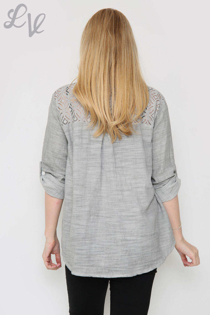 Dames blouse met kant en schouderdetail Grijs