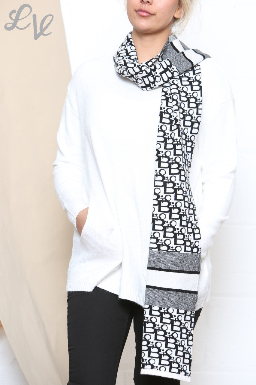 Ladies Jumper With 2 Front Pocket Detail & Printed Scarf White