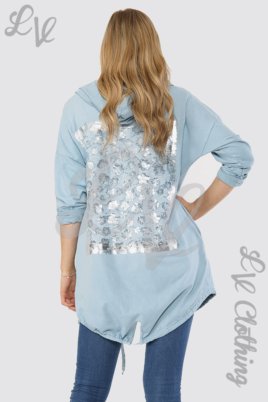 Damesjack met capuchon met bloemenfoliedetail achter lichtblauw - Eenheidsprijs £18,99