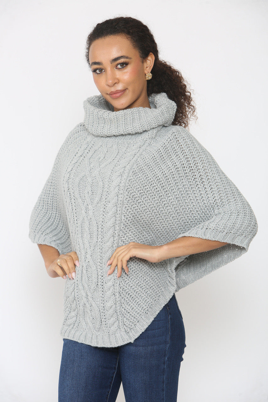 KABELGEBREIDE COLTRUI PONCHO ZILVER