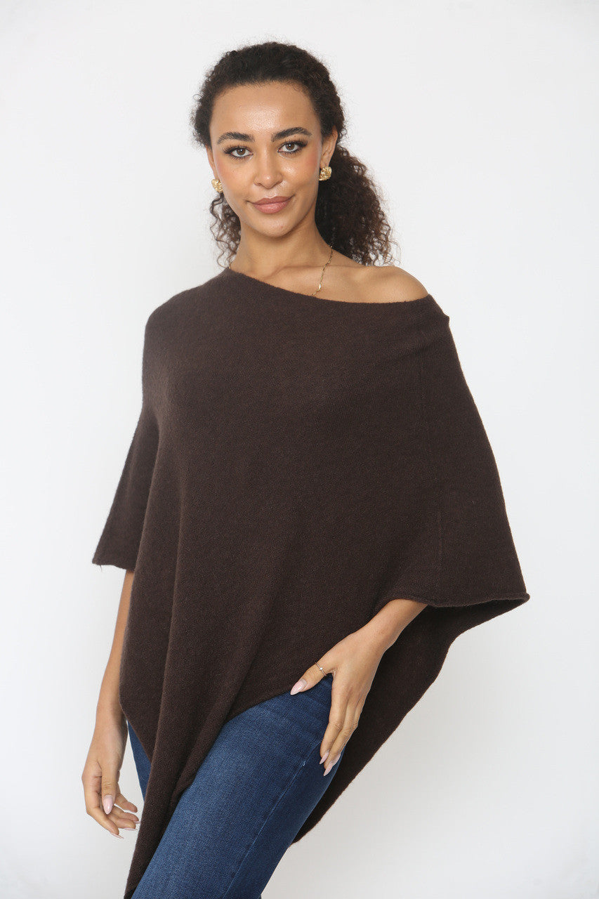 ZACHTE GEBREIDE PONCHO BRUIN