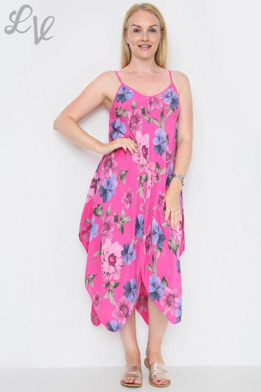 Damesjurk met bloemenprint en spaghettibandjes kersenrood Prijs per stuk € 8,99