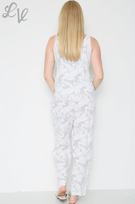 Dames camouflage tuinbroek wit per stuk £14,99